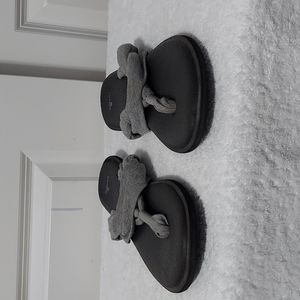 Sanuk gray sandals, women's size 10.